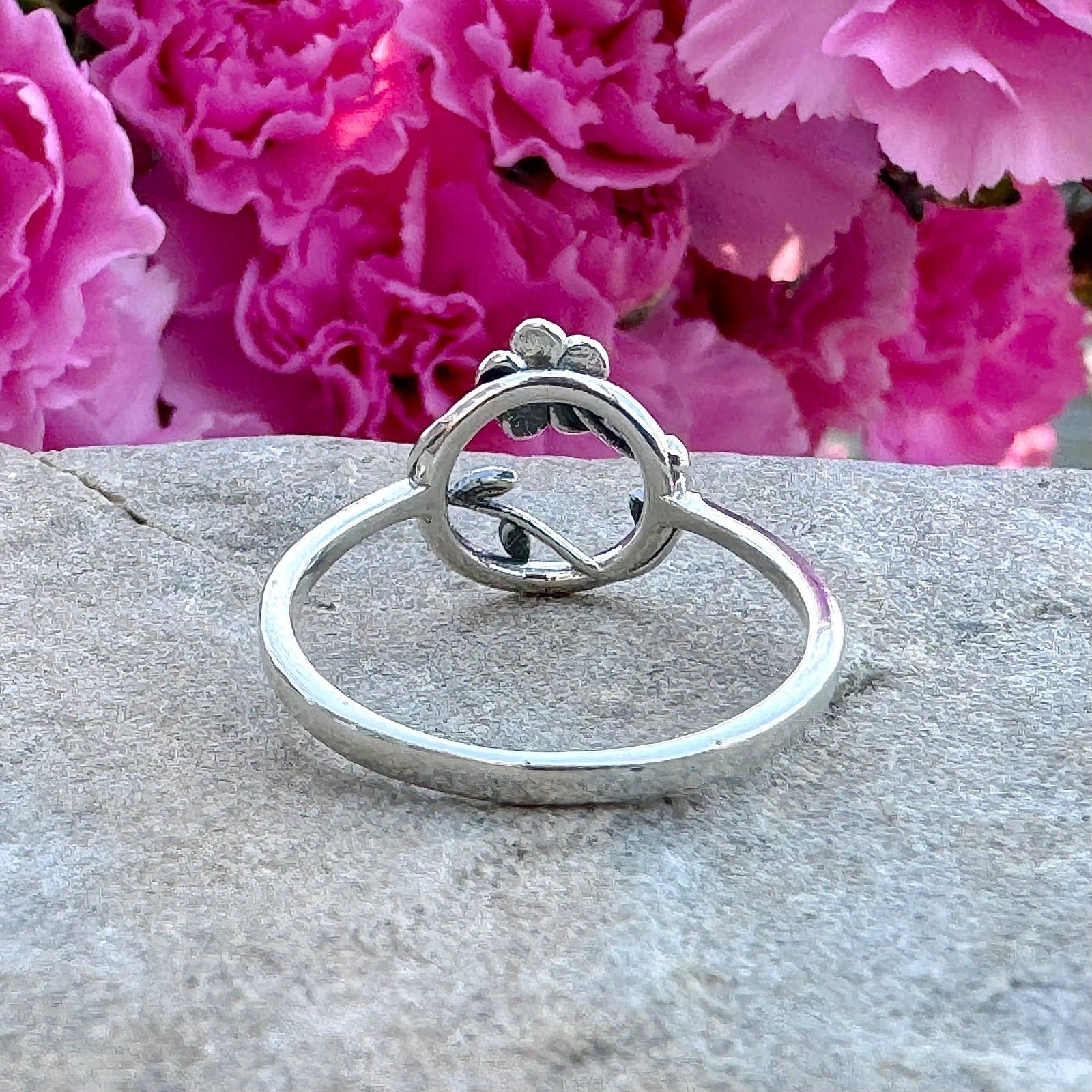 Round Flower Ring in Sterling Silver
