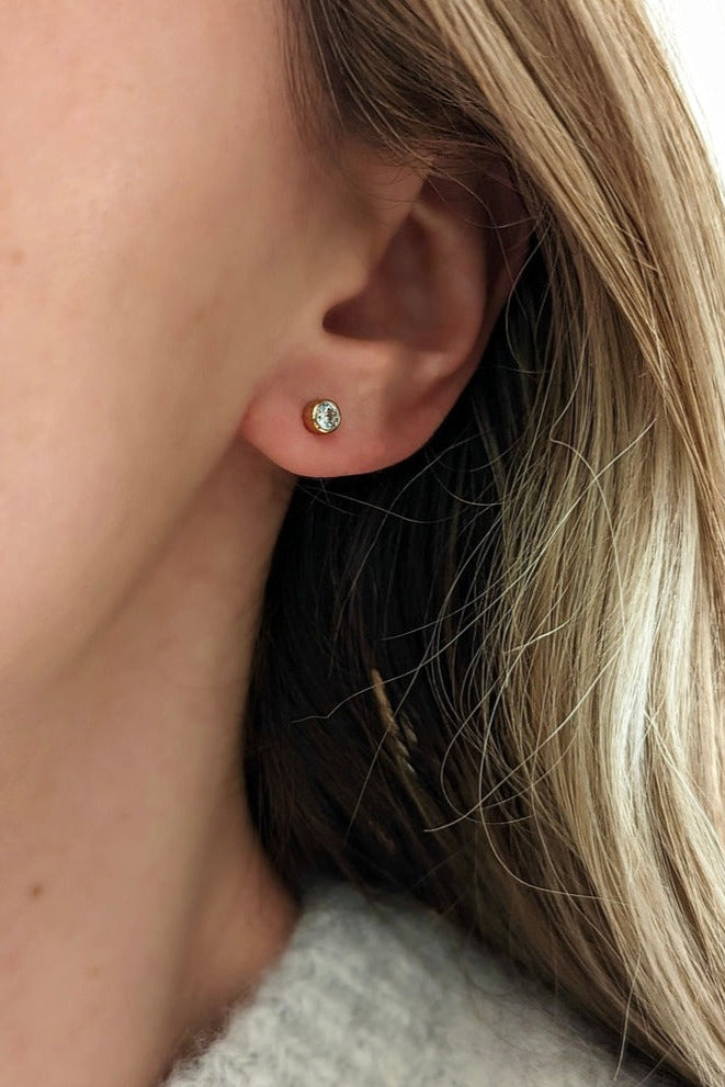 Single Stone Studs