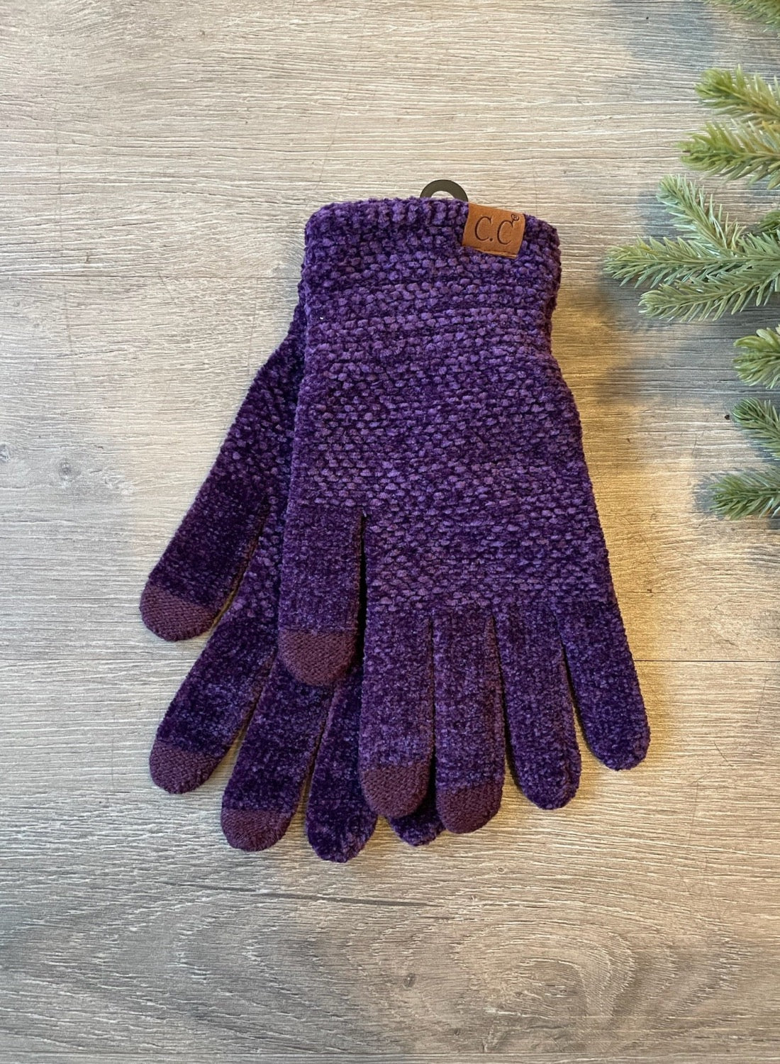 Purple on sale knit gloves