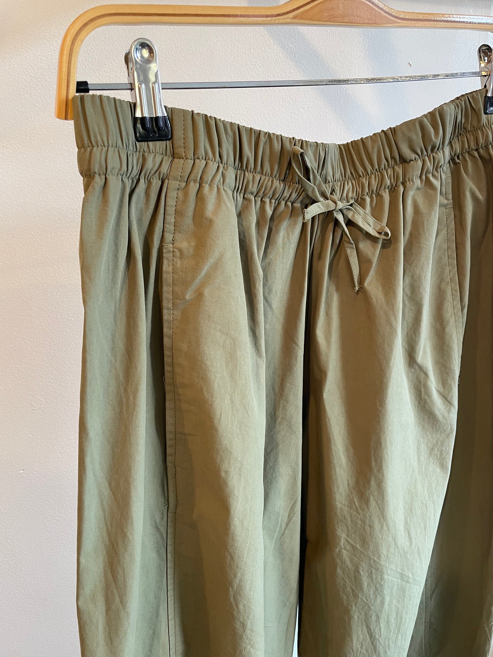 Relaxed Cotton Barrel Pants