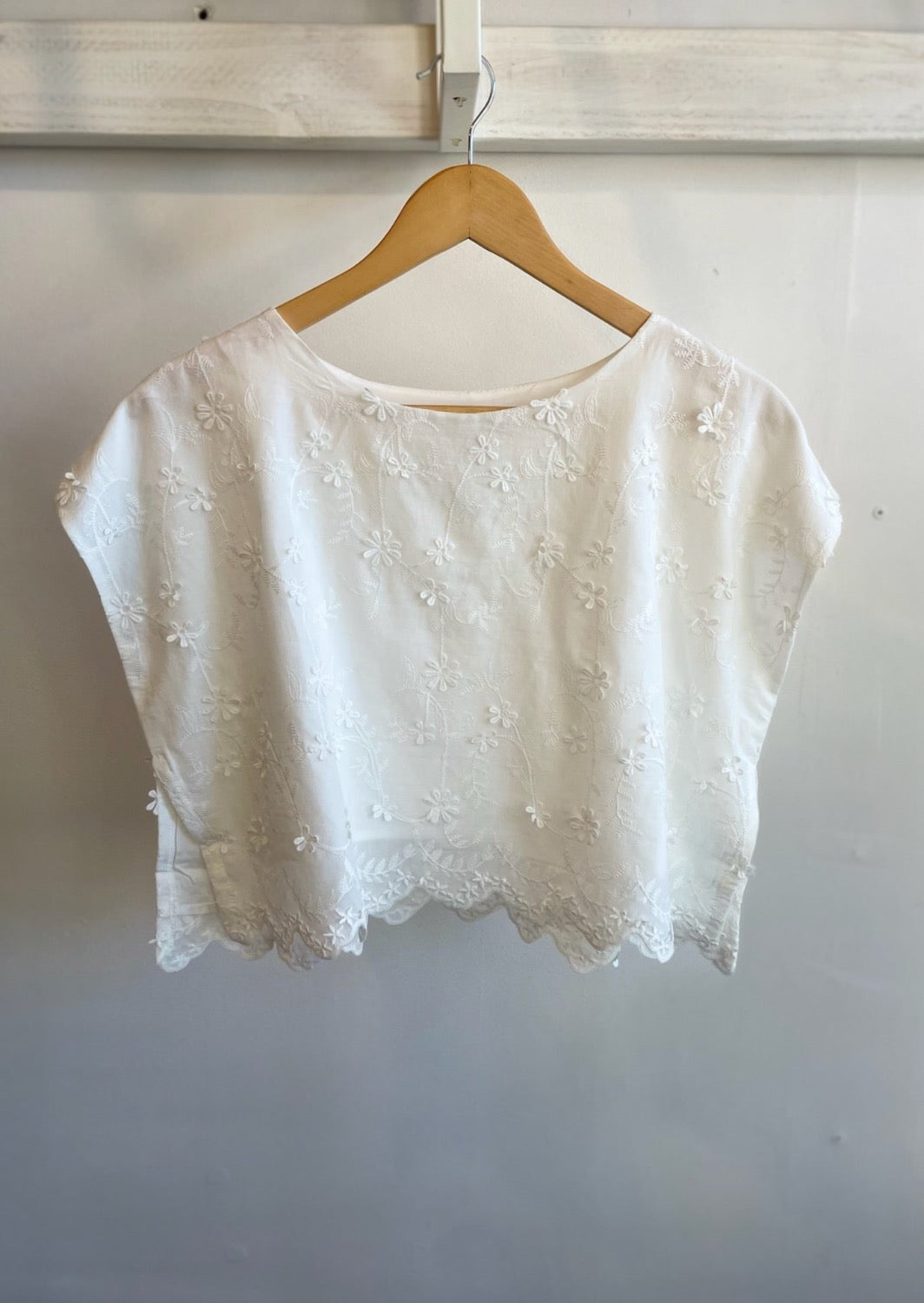 Daisy Embroidered Crop Top