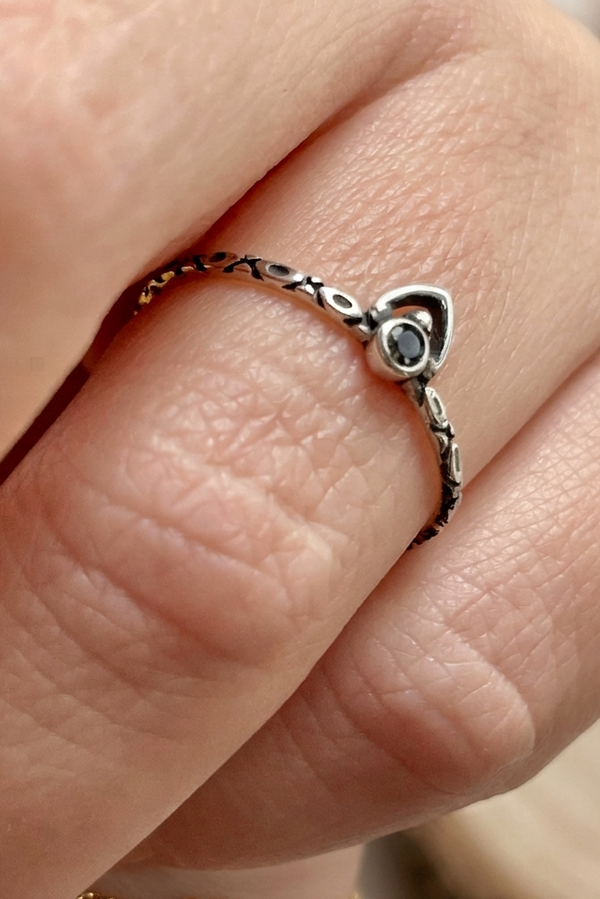 Sterling Silver Black Onyx Temple Ring