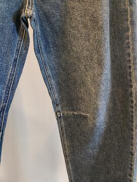 Mid Rise Barrel Jeans