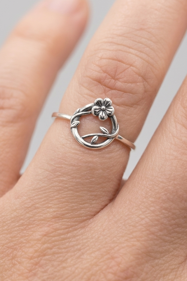 Round Flower Ring in Sterling Silver